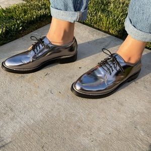 New Vince Camuto Oxford silver shoes. Size 6.5. Leather upper.